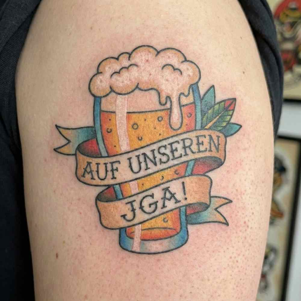 Auf Unseren JGA! – Traditionelles Bierglas & Banner Party Fake Tattoo 2 Auf Unseren JGA! – Traditionelles Bierglas & Banner Party Fake Tattoo – Bild 2